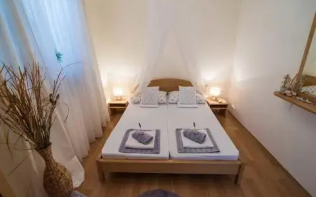 Holiday Home Buggi, Sumartin