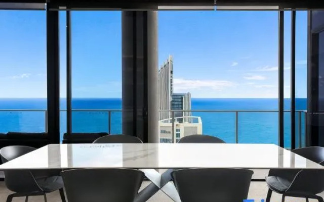 5 bedroom Level 67 Circle sub Penthouse - 1 ONLY