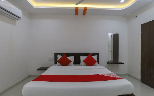 Oyo 43875 Khatti Imly