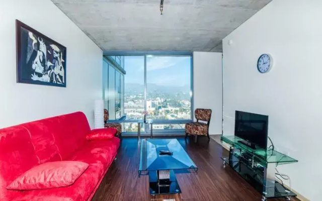 Hollywood Banderas Apartment