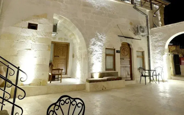 Arkeles Suites