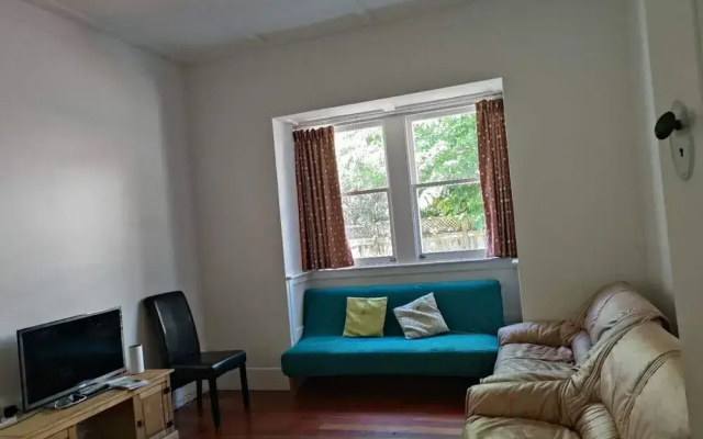 5 Bedroom House 7 Rangiatea Road
