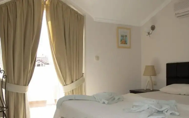 Villa AQ10 by JoyLettings