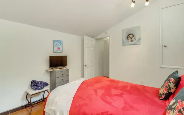 Community Indoor Pool: Tannersville Townhome