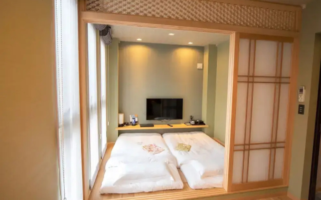 Sola Hotel