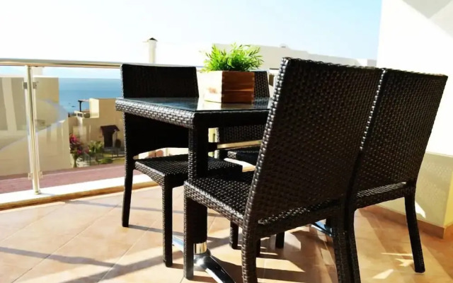 2 Bedroom Apartment Sea View 4 by Likya Global