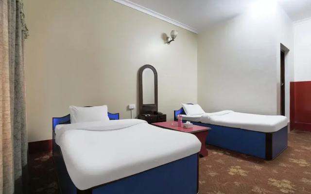 OYO 436 Hotel Everest Inn