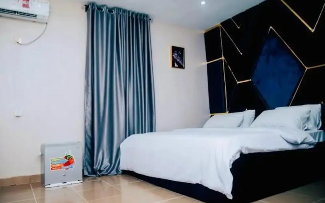 De Glen Hotel And Suites