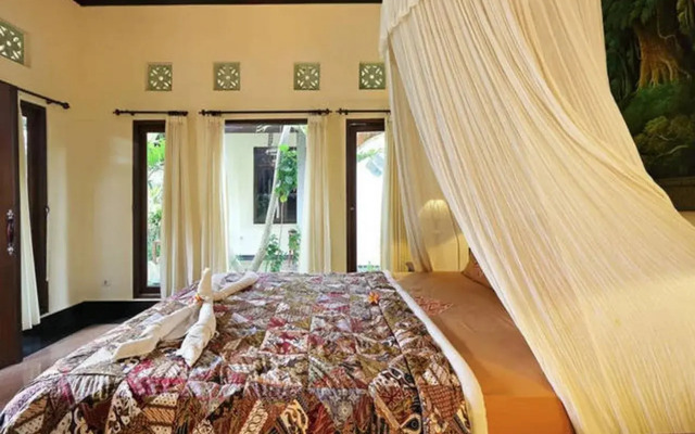 Loka Sari Guest House and Spa