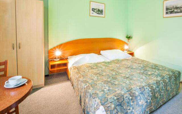 Отель Vacation Rental In The City Center Of Prague комната для гостей