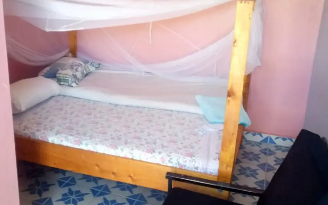 Acaliputo Guest House