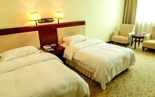 Holiday Hotel