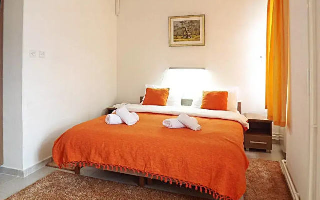 R-Club Old Town Apartments