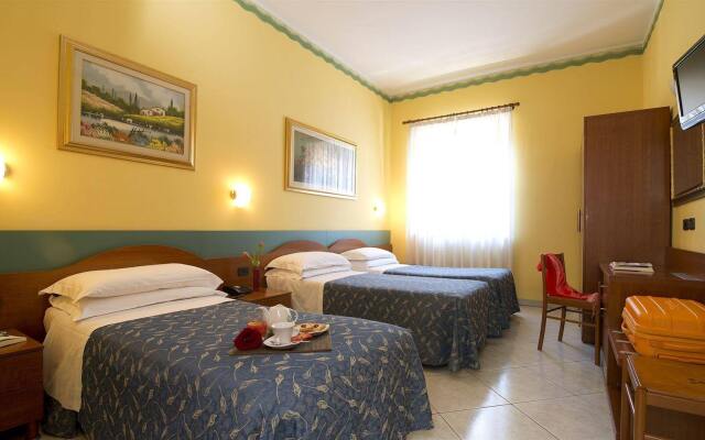 Venini Hotel вид на фасад