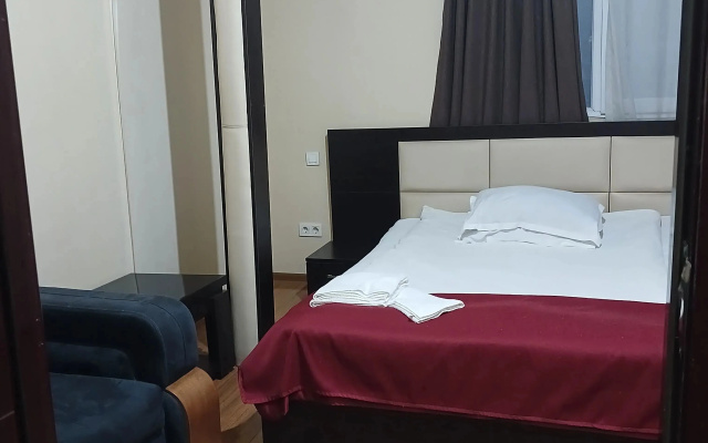 Guest rooms · Tbilisi — photo 9