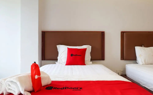 RedDoorz near Aeon Mall Binh Tan