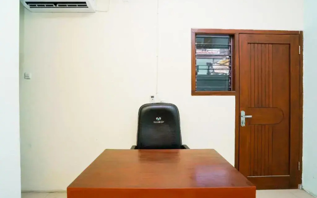 Oyo 2309 Kost Si Mbok Vivi
