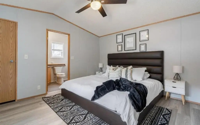 Mountain Time I Powderkeg I Firepit l King Bed