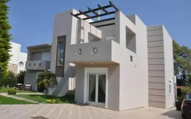 Beautiful house with garden in Rhodes