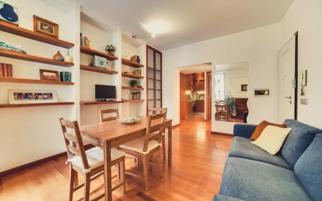 Elegant and Quiet Flat in City Center
