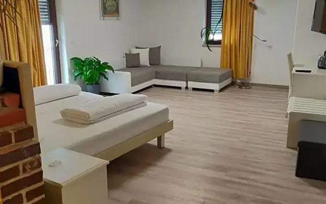 Amalfi Buttenwiesen