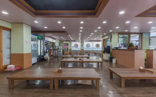Geojedo Haeseong Beach Pension