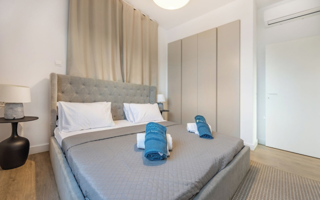 103 Piliou - City View Balcony & Shared Rooftop Pool