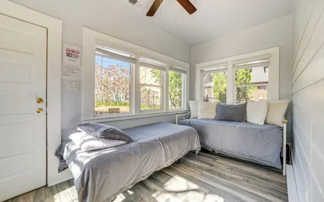 Walk to Midtown: Charming Reno Retreat