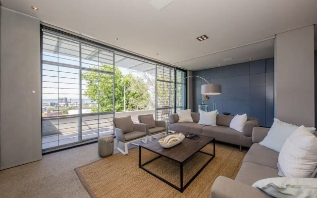 Loader Villa