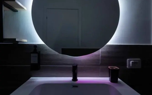 Urban Chic 2 Luxury Suites Apartment