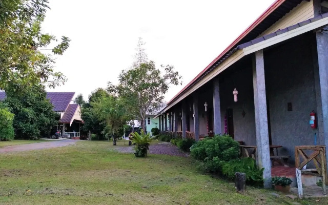 Honey Home Resort