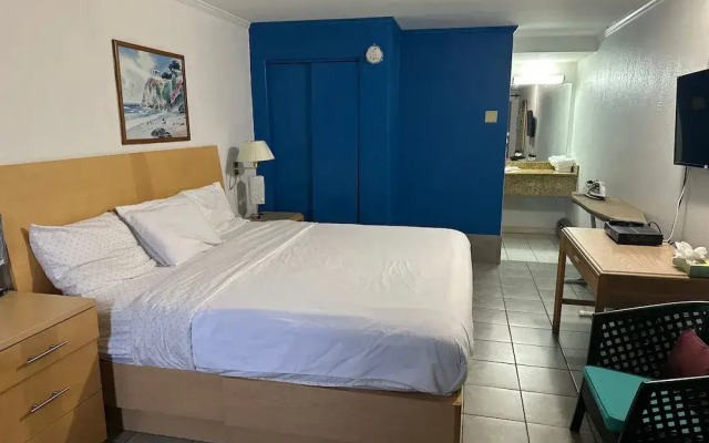 Tides Motor Inn at Stehli Beach