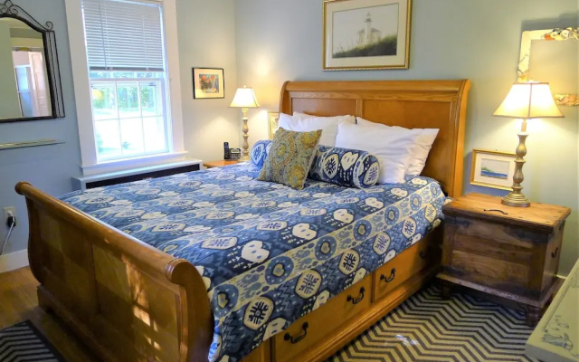 64 Rock Harbor - 3 Bedroom House