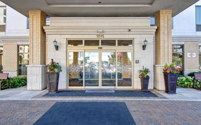 Отель Hampton Inn by Hilton Toronto Airport Corporate Centre Канада, Торонто - отзывы, цены и фото номеров - забронировать отель Hampton Inn by Hilton Toronto Airport Corporate Centre онлайн вид на фасад