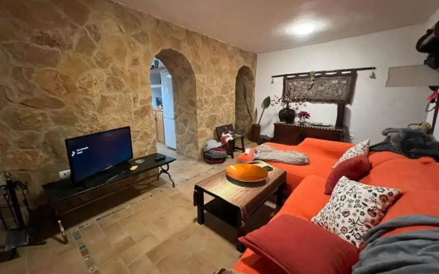 Spanish Townhouse in Spa Village/ Casa rural
