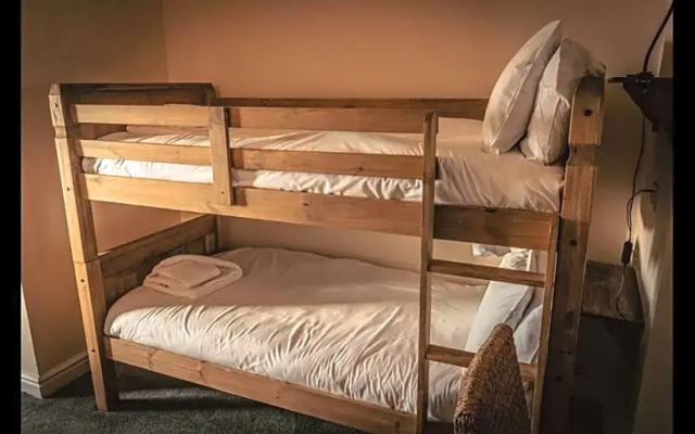 Ensuite Bed And Breakfast Rooms At The Ring Pub