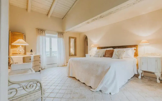 La Villa Hotel