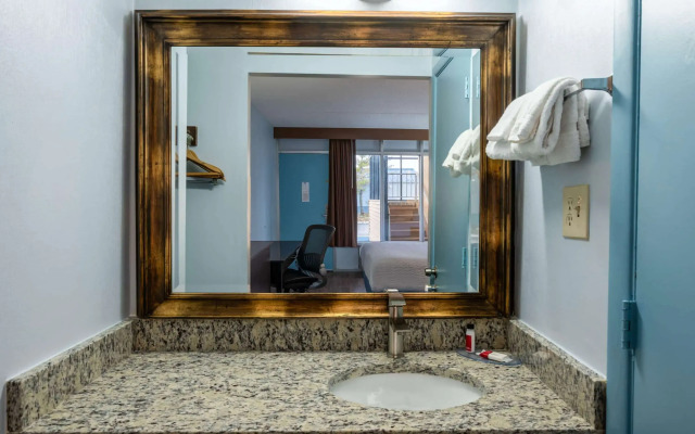 Days Inn by Wyndham Perrysburg/Toledo