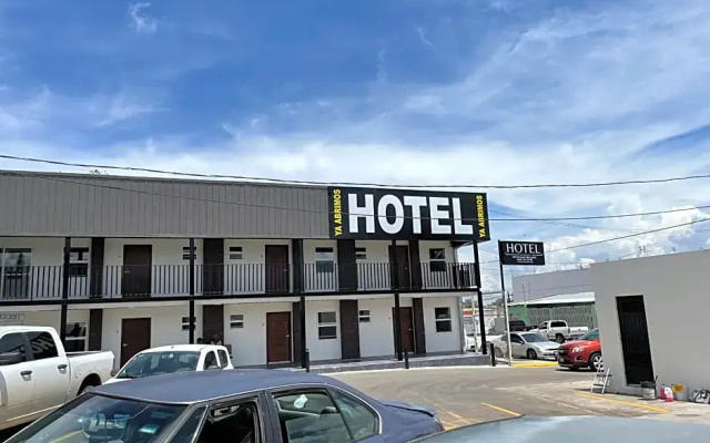 Hotel Plaza OSCARCEL