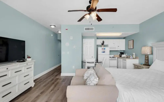 Majestic Beach Towers 1-609