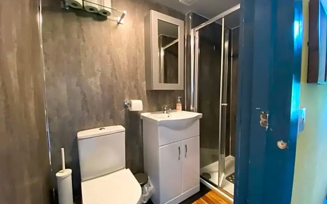 The Residence - 47 Minto St