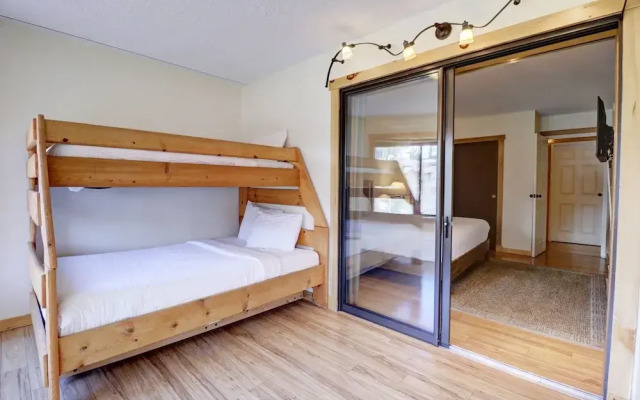 Pet-friendly Very Spacious Condo - BE108 by RedAwning