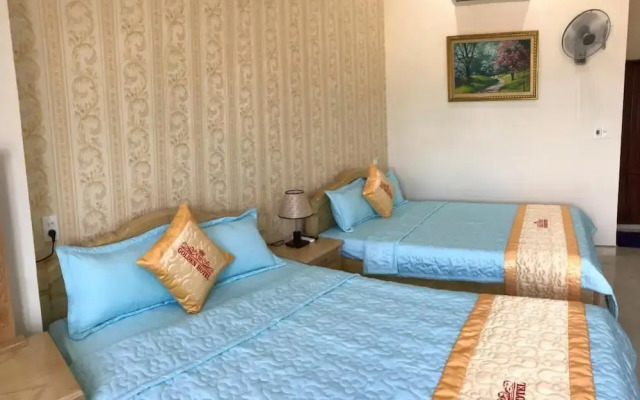 Golden Hotel 2