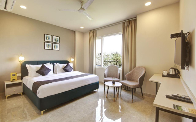 Saltstayz Select - Golf Course Road & Sector 27