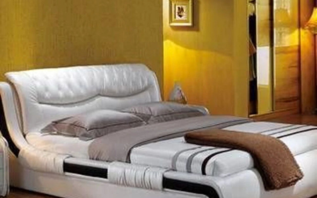 Parallel World Sea-view Hotel (Yantai South Street Wanda Apartment)