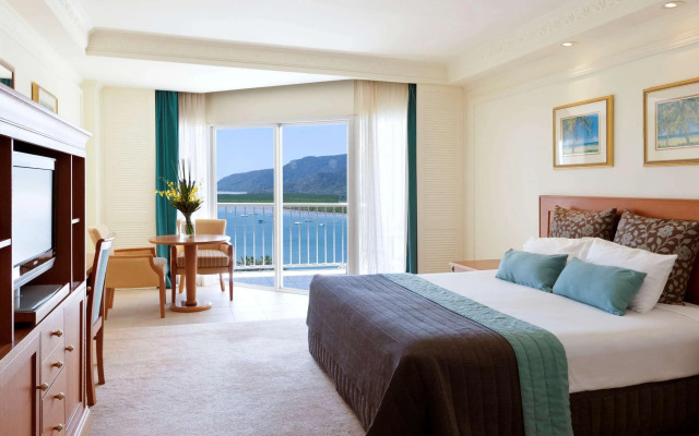 Pullman Cairns International
