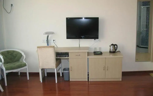 Super 8 Hotel Yizheng ShiDaiGuangChang
