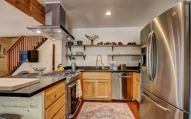 Rustic Haven - Hot tub & Pet Friendly