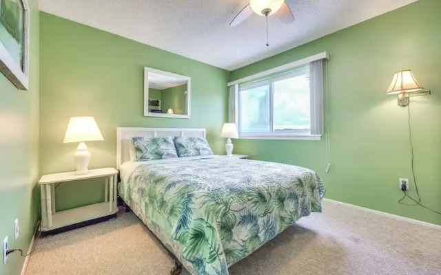 Riverfront Weleka Condo w/ Dock & Pool Access