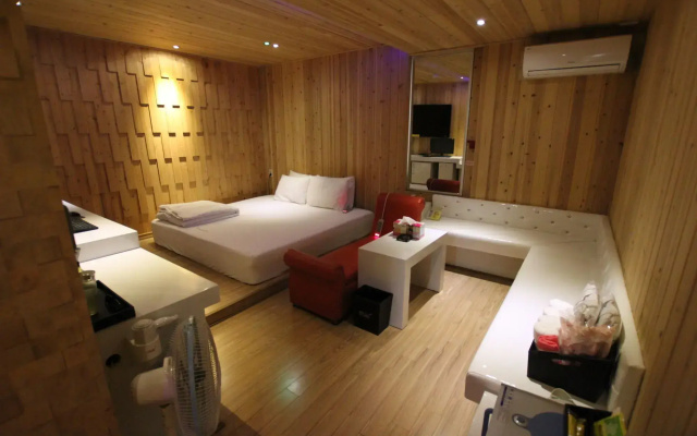 Hound Hotel Sasang